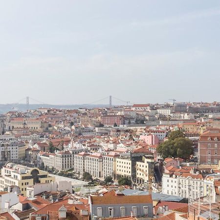 Stroll To Coffee Shops Near A Renovated Hillside Apartment In Graca Lisboa Kültér fotó