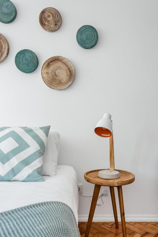 Stroll To Coffee Shops Near A Renovated Hillside Apartment In Graca Lisboa Kültér fotó